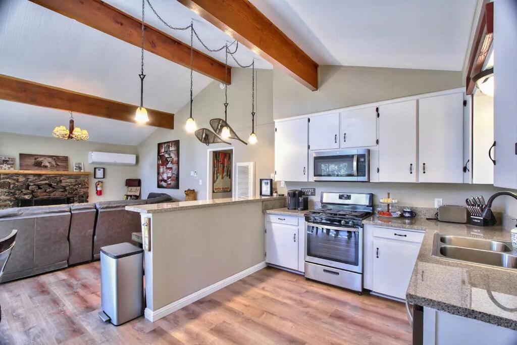 Chalet Monterey W/Hot Tub - Big Decks/Bbq Villa Big Bear Lake Dış mekan fotoğraf