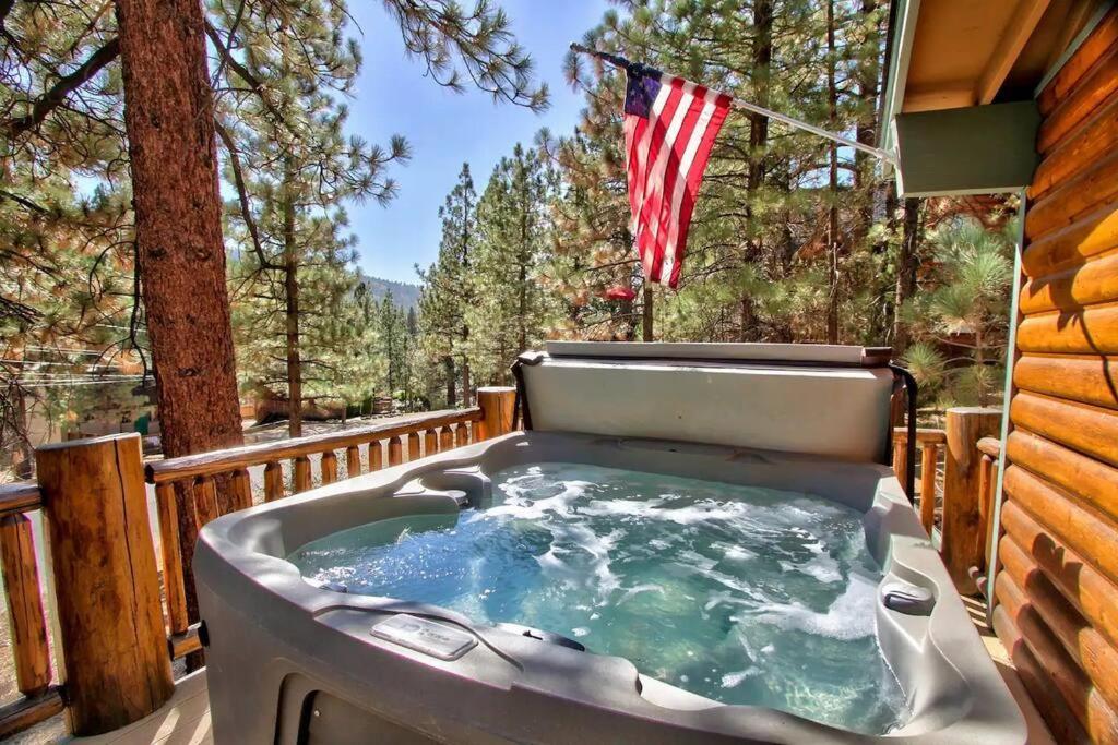 Chalet Monterey W/Hot Tub - Big Decks/Bbq Villa Big Bear Lake Dış mekan fotoğraf