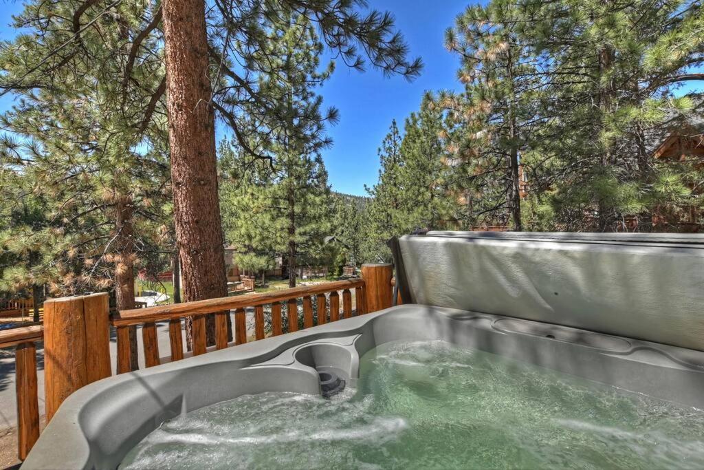 Chalet Monterey W/Hot Tub - Big Decks/Bbq Villa Big Bear Lake Dış mekan fotoğraf